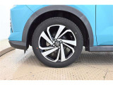 純正なので車に似合うデザインになっていますね。スタッドレスタイヤもご相談下さい。