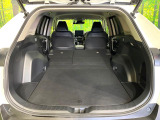 後席を格納すると、これだけの広さが!シーンに合わせたシートアレンジで、大きな荷物も積むことが出来ます♪