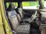 運転席シート廻りは使用感も少なく、良好な状態となっています。丁寧に使われていたことがよくわかりますね。