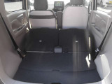 ラゲージルームだって広々です!シートを収納して更にお荷物積めちゃいます♪