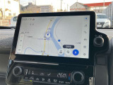 純正ナビを装備。タッチパネル式で使いやすく、お出かけもラクラクです。