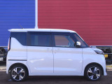 パワフルでキビキビとした走りのインタークーラーターボ!そしてフルタイム4WDは雨や雪の日でも頼もしい走り提供します。2WDと4WDを自動的に切り換えて走行するビスカスカップリング方式のフルタイム4WDです。