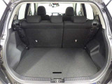 広々としたラゲージスペースを備えています。大きなものや長さのある荷物もしっかりと積み込めます。