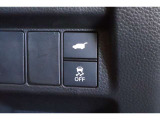 パワーテールゲート装備!荷物を持っていてもスイッチ一つでテールゲートの開閉が可能です!