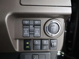 電動スライドドア!スライドドアが電動開閉するので、狭い駐車スペースなどでの乗り降りに便利です^^