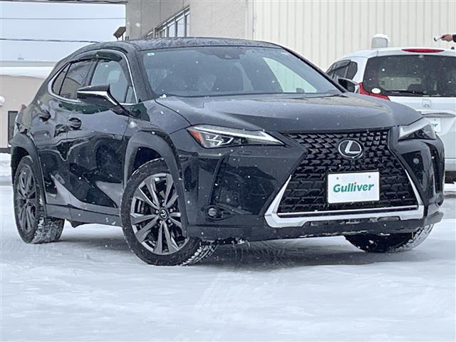 UX250h バージョンL 4WD本革シート