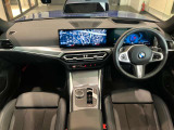 BMWの操作パネルは使いやすさを追求し日常生活で必要なボタン&スイッチを使えるようにした構造となっております。購入時から沢山触って体感してください。