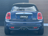 ◆LIBERALAは、輸入車選びの新たなスタイルを提案するインポート・セレクト・ブランドです。オーナー様となる方がクルマから直接感じる感性を第一にした、最良の一台との出会いをコーディネートいたします。