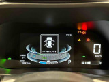 様々な車両情報を表示できるハイブリッド専用アクティブマルチインフォメーションメーターは4つのデザインからお好みをチョイス!