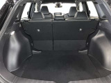 広々としたラゲージスペースを備えています。大きなものや長さのある荷物もしっかりと積み込めます。