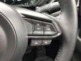 MRCC(マツダレーダークルーズコントロール)は先行車との車間を維持しながら追従走行を行い、長距離でのドライバー負担を軽減させてくれます。