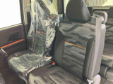 フロントシートです。ゆったり運転ができます。長距離ドライブもラクラク♪♪