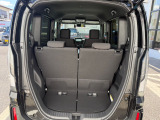 ラゲッジスペースもゆったりしています!!