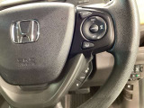 クルーズコントロールを装備しています。高速道路などで一定の速度で走ってくれるので運転が楽ですよ!速度を設定できますので、スピードの出しすぎにも注意できます。