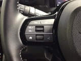 ステアリングにオーディオ操作スイッチが付いています。オーディオ画面に直接タッチしなくても操作が出来ますので、運転に集中できます。