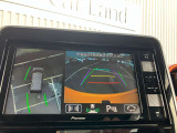 360度ビューモニターで車内から周囲の障害物を確認することができます!駐車場から出るときの左右の確認にも便利です♪