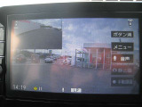 前後ドラレコ搭載。モニターで確認できるんですね。