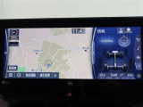 純正ナビを装備。タッチパネル式で使いやすく、お出かけもラクラクです。