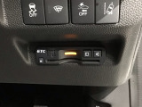 いまや快適なカーライフに欠かせないETCが付いています。