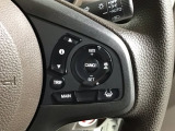 クルーズコントロールを装備しています。高速道路などで一定の速度で走ってくれるので運転が楽ですよ!速度を設定できますので、スピードの出しすぎにも注意できます。