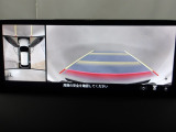 狭い場所での駐車やすれ違いなどでより的確な運転操作に役立つ360&deg;ビューモニターが装備されています。