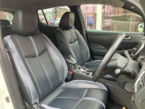 居心地の良い運転席なので長時間座っていられます♪リラックスできるデザインがいいですね♪
