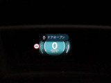 ヘッドアップディスプレイは視認性が非常に良く、運転時の視線を逸らさず様々な情報の確認が行えます。