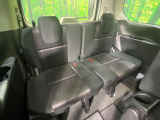 3列目シートはもちろん状態良好☆大人でもゆったりと座って頂けますので、大人数でのお出かけもラクラクです♪ご家族で、気の知れた仲間で、ドライブに行くのが楽しみですね♪