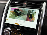 【3Dサラウンドカメラ】は狭い場所でも安心して駐車できるようにサポート。タッチスクリーンの表示と音で障害物との距離を確認できます。車幅感覚に慣れていない方や駐車の苦手な方には必見の装備といえます♪