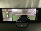 狭い場所での駐車やすれ違いなどでより的確な運転操作に役立つ360&deg;ビューモニターが装備されています。