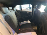 後部座席もゆったりしています