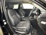 前席の画像です。是非運転席に座っていただき視界等をご確認ください。