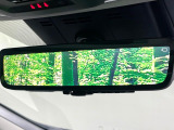 【デジタルインナーミラー】後席の大きな荷物や同乗者で後方が確認しづらい時でも安心!カメラが撮影した車両後方の映像をルームミラー内に表示。クリアな視界で状況の確認が可能です!
