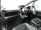 高品質カークリーニング ピカピCar 外装・内装、岐阜トヨペットの専門スタッフがシートもカーペットも綺麗に洗浄済み!プロの仕上げを是非ご確認下さいませ。