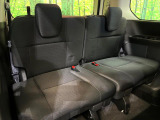 3列目シートはもちろん状態良好☆大人でもゆったりと座って頂けますので、大人数でのお出かけもラクラクです♪ご家族で、気の知れた仲間で、ドライブに行くのが楽しみですね♪
