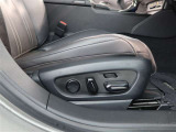 パワーシート搭載。微妙な調整が手軽にでき、ピッタリなポジションで運転することが可能です。
