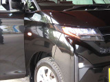 LEDヘッドランプが採用されておりますので夜間は運転もしやすく周囲からの視認性もばっちりです!