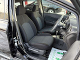 【運転席】運転席やその他のシートに座っていただき、エンジンをかけていただく事も可能です。