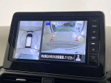 アラウンドビューモニターで車を上空から見下ろしているような映像を映し出します。周囲の状況がひと目でわかります!