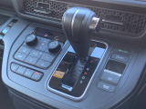■シフトレバー■動かしやすくかつ邪魔にならない位置に設置されています。