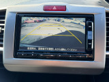 もちろんリアカメラも使用できます。インターナビで様々な情報を得ることもできます。