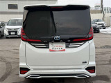 主な装備は、トヨタセーフティセンス、カーナビ、バックモニター、ETC、シートヒーター、ワンオーナー車、寒冷地仕様となっております。