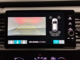 バックでの車庫入れも安心です! リアカメラが付いているバックモニター付のナビを装備しております。バンパーについているソナーや、操作線もついており距離感も画面から確認できます。