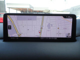 マツダコネクトの10.25インチワイドセンターディスプレイです。『Android Auto』『Apple CarPlay』や独自のコネクテッドサービスに対応したインターフェイスシステムです。