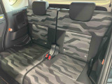 後部座席です。座り心地も足元もゆったり♪♪