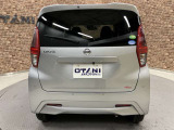 ■充実のアフターサービス■ 車の販売はもちろん、自社整備工場・自社鈑金工場・オイル交換&点検専門店舗を完備しておりますので納車後もお客様のカーライフをトータルでサポートいたします。