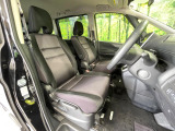 運転席シート廻りは使用感も少なく、良好な状態となっています。丁寧に使われていたことがよくわかりますね。