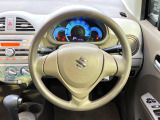 ステアリングも使用感が少なく、きれいな状態となっております♪
