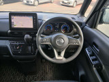 運転席 視界がよく操作しやすいスイッチ類がドライブをサポートいたします!