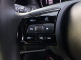 ステアリングリモコンは、運転中でも簡単に音量調整やチャンネル変更もできます!わき見運転防止にもつながるので安心です♪